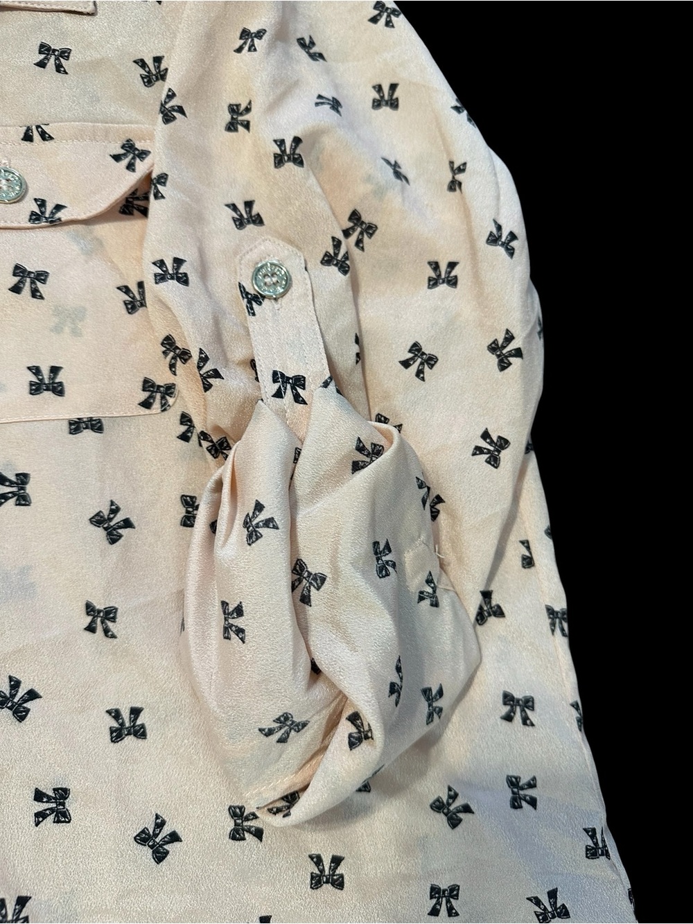 NWT Karl Lagerfeld Pale Pink Bow-Print Button Up Shirt - Picture 2 of 12